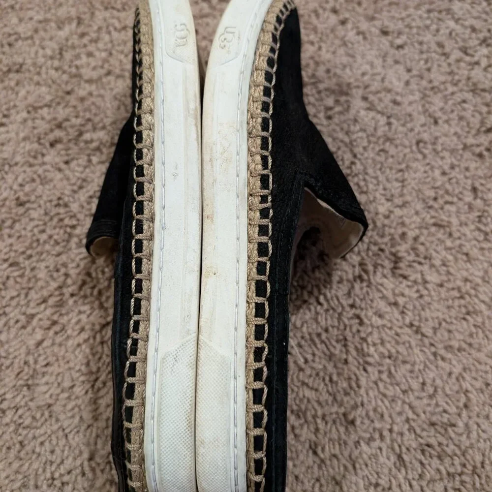 UGG Caleel Slip on Sneakers size 8